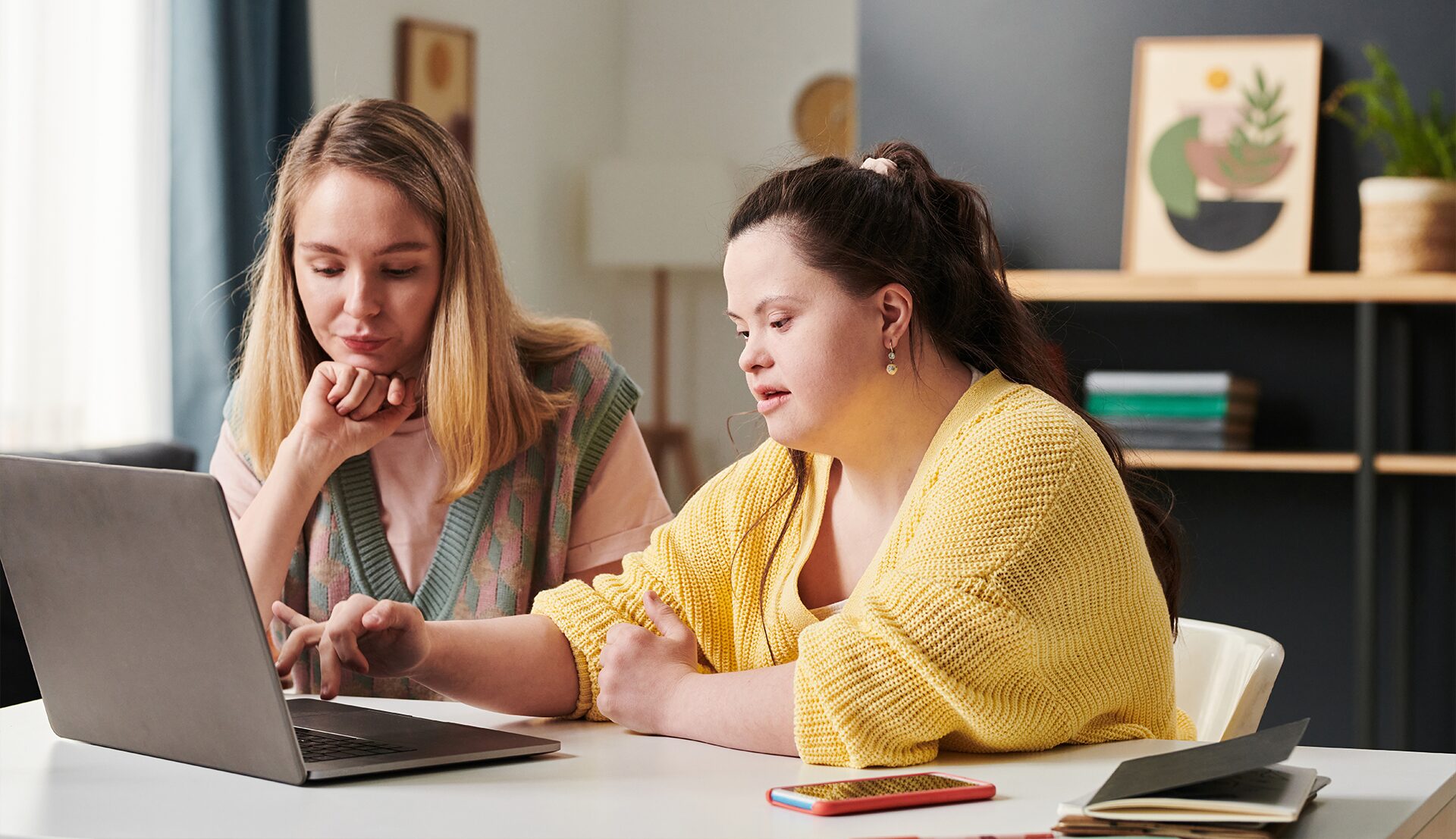 Favoriser l’insertion professionnelle des jeunes : l’association Orange Solidarité