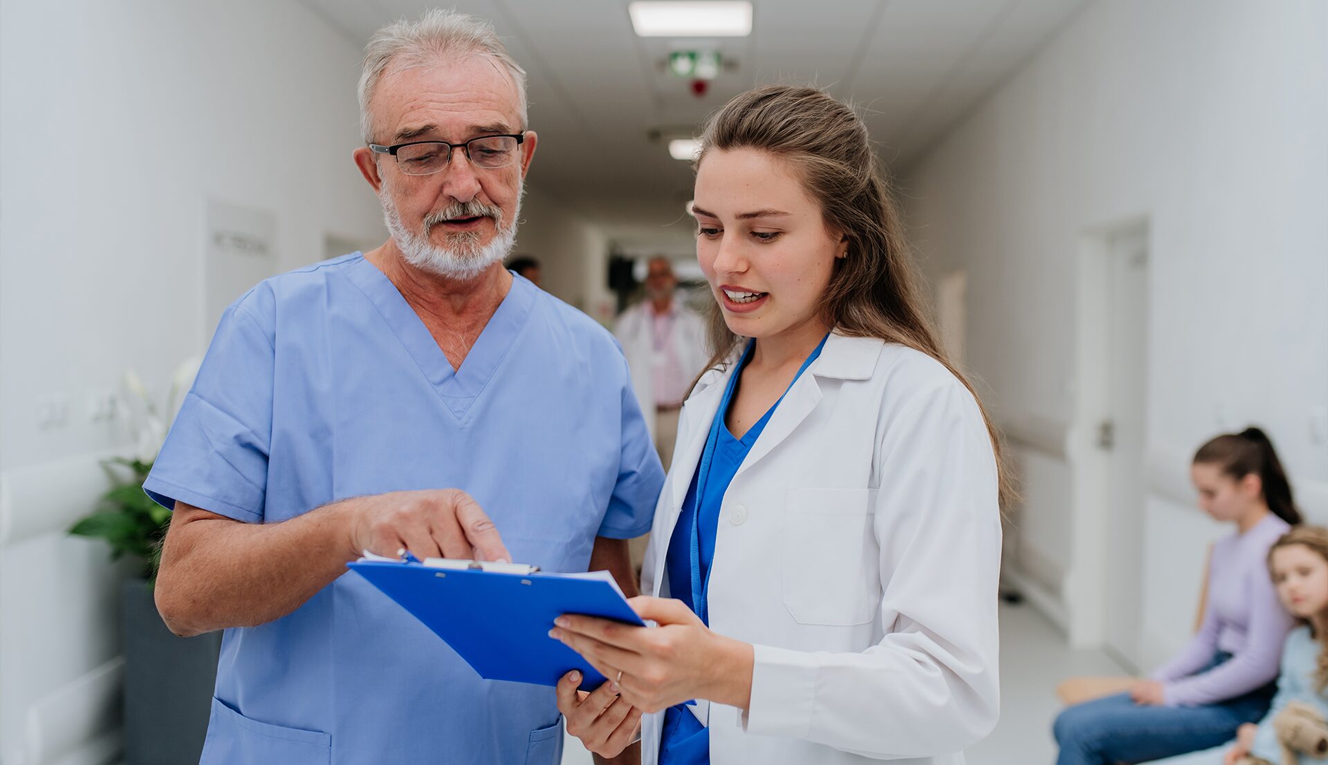 Travailler dans la santé : quelles opportunités pour les jeunes ?